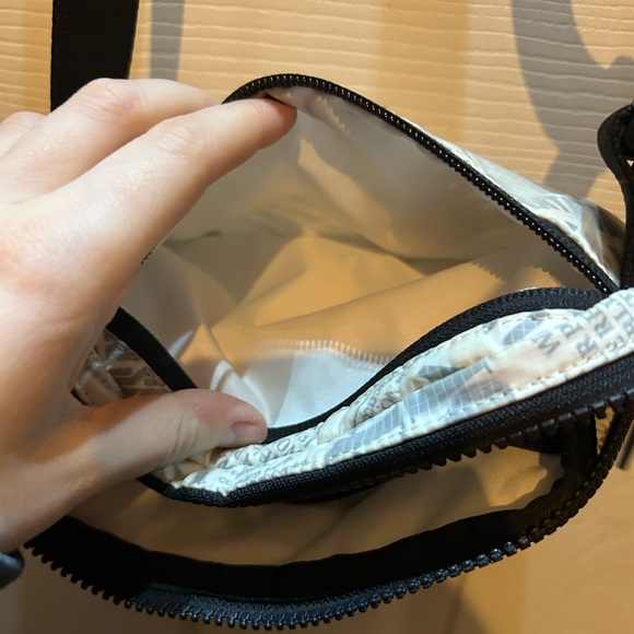 Black and White Lulu Cross Body - Picture 5 of 6